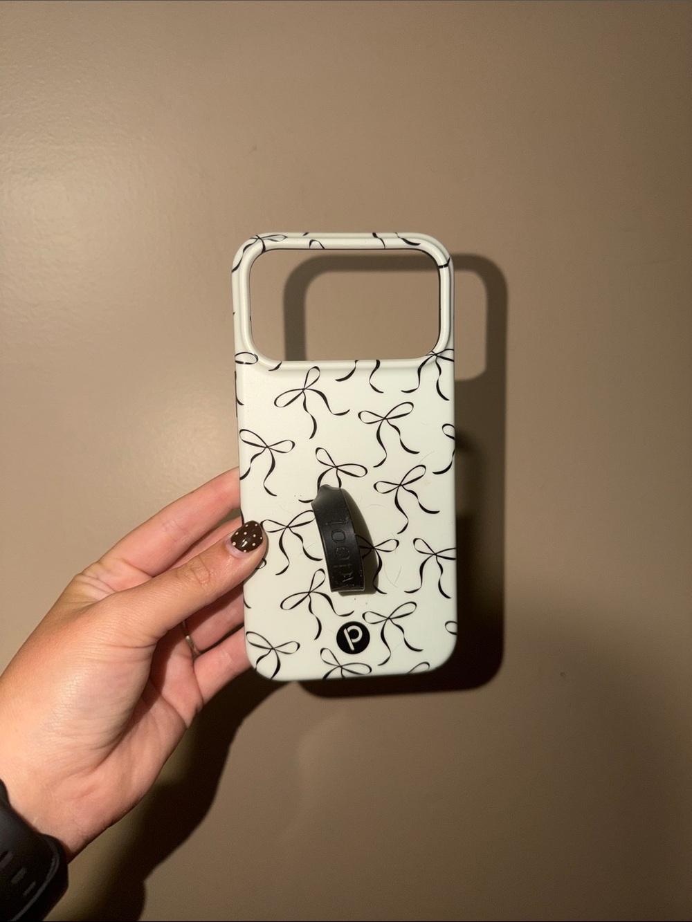Loopy Case White Bow Print Phone Case with Black Ring